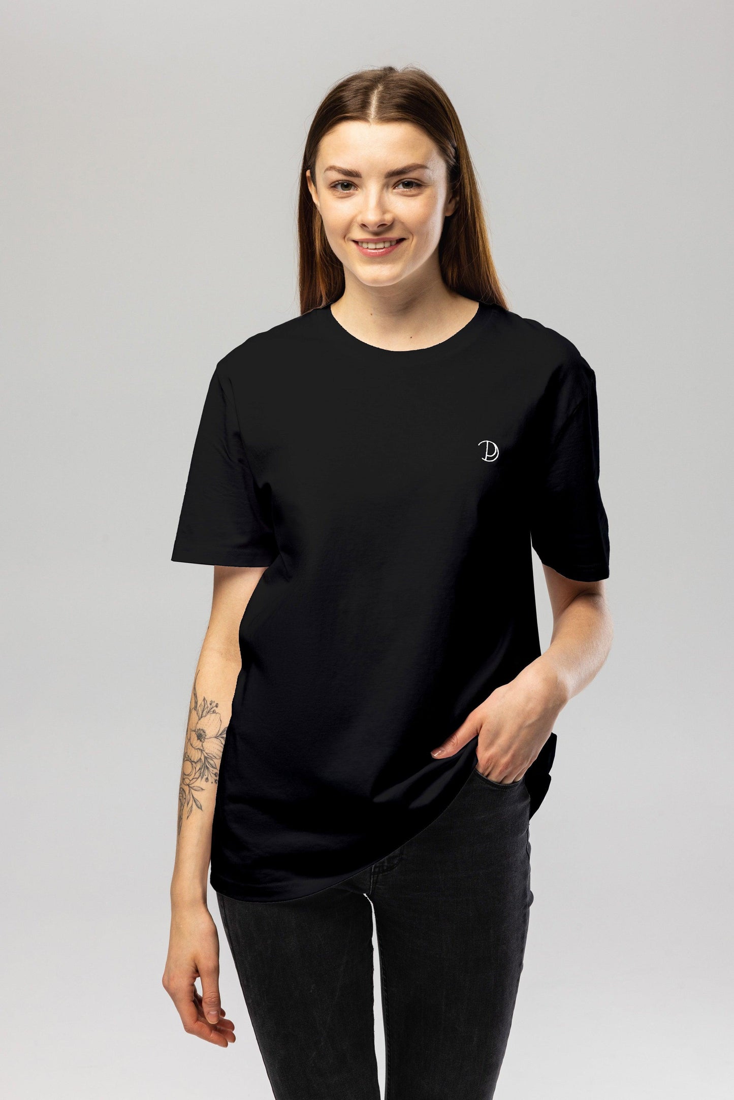 Chest Logo Black Organic Cotton T-Shirt – Unisex
