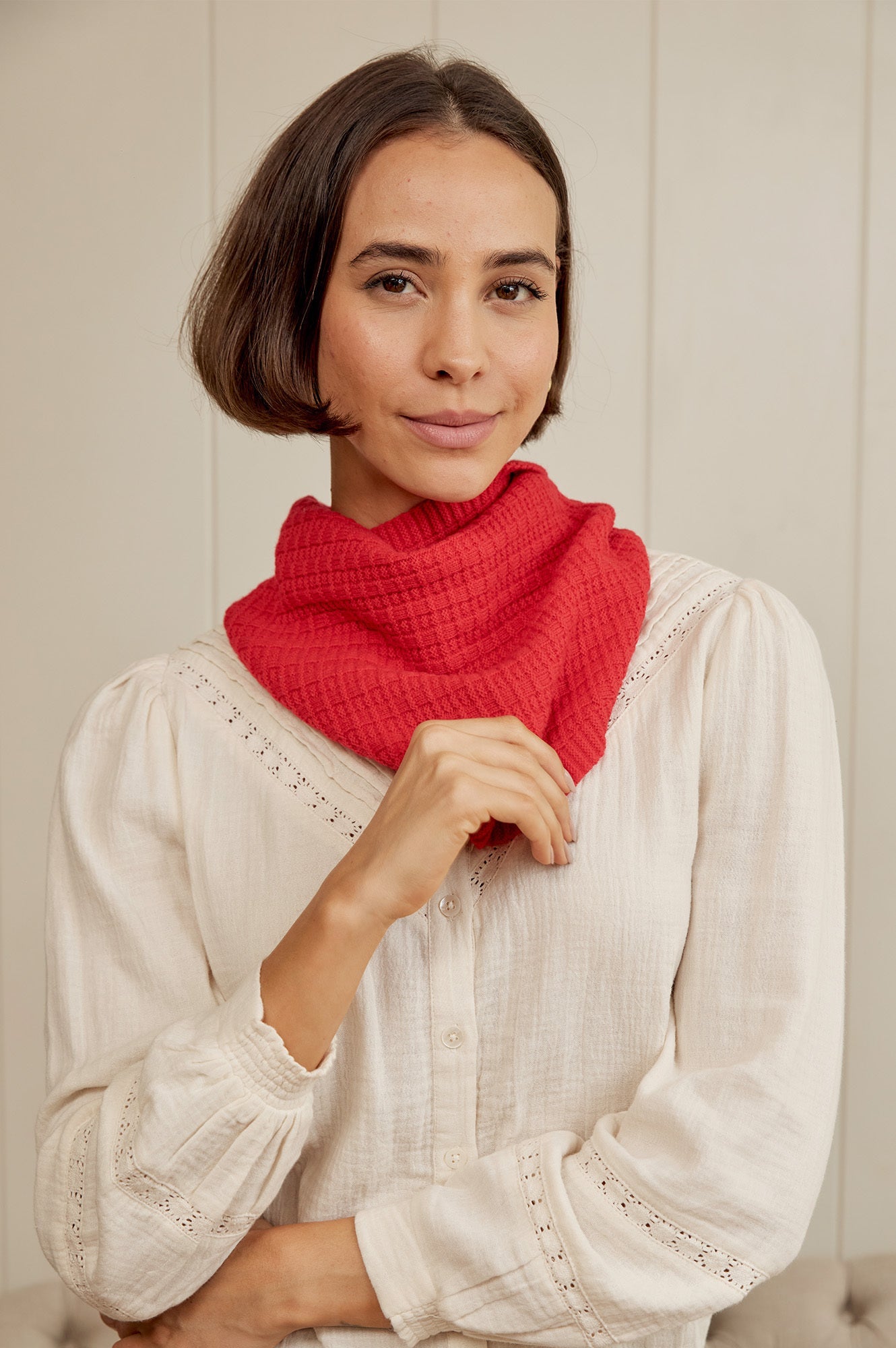 Aspiga Womens Merino Wool Tie Neck Merino Wool Scarf Red